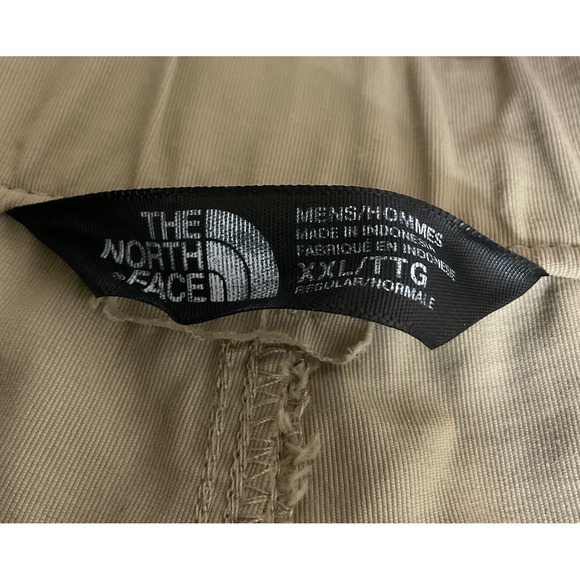 The North Face Convertible Cargo Pants Mens XXL Short Khaki Belted Nylon Hiking - Picture 13 of 16